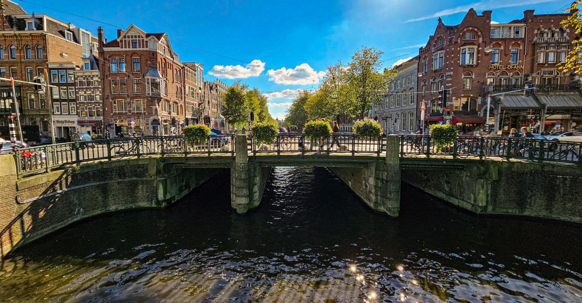 Two Bedroom Apartment In Historic Canalhouse From 1618 - City Centre Amsterdam Exteriör bild