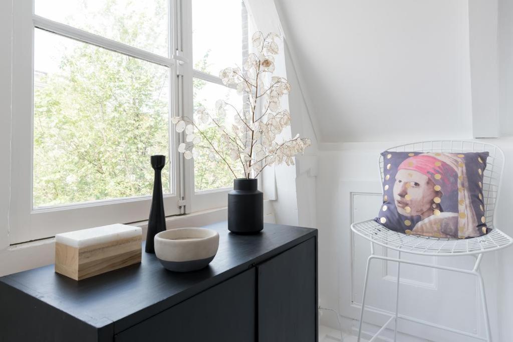 Two Bedroom Apartment In Historic Canalhouse From 1618 - City Centre Amsterdam Exteriör bild