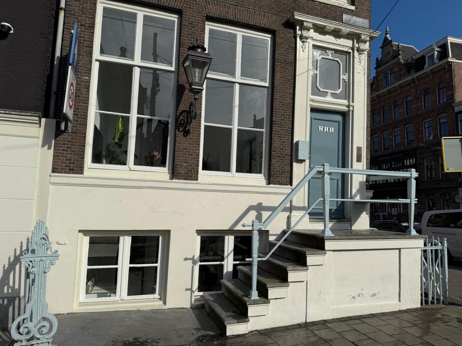 Two Bedroom Apartment In Historic Canalhouse From 1618 - City Centre Amsterdam Exteriör bild